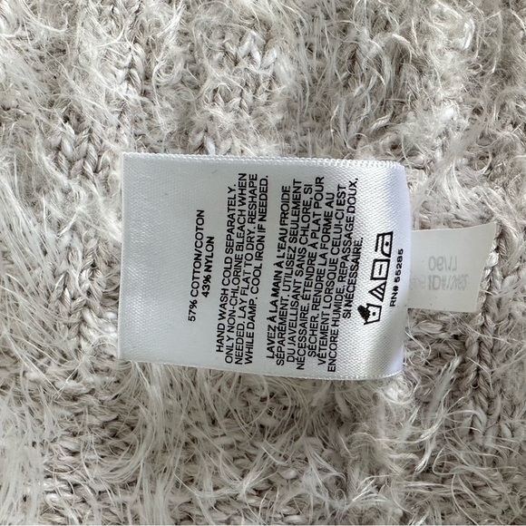 Express Women’s Eyelash Hooded Fuzzy Oversized Long Cozy Beige Sweater Small - Picture 9 of 9